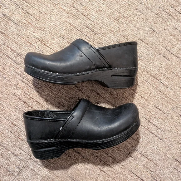 Dansko LT Black Leather Clogs Size 40/ 9.5 - Picture 4 of 5